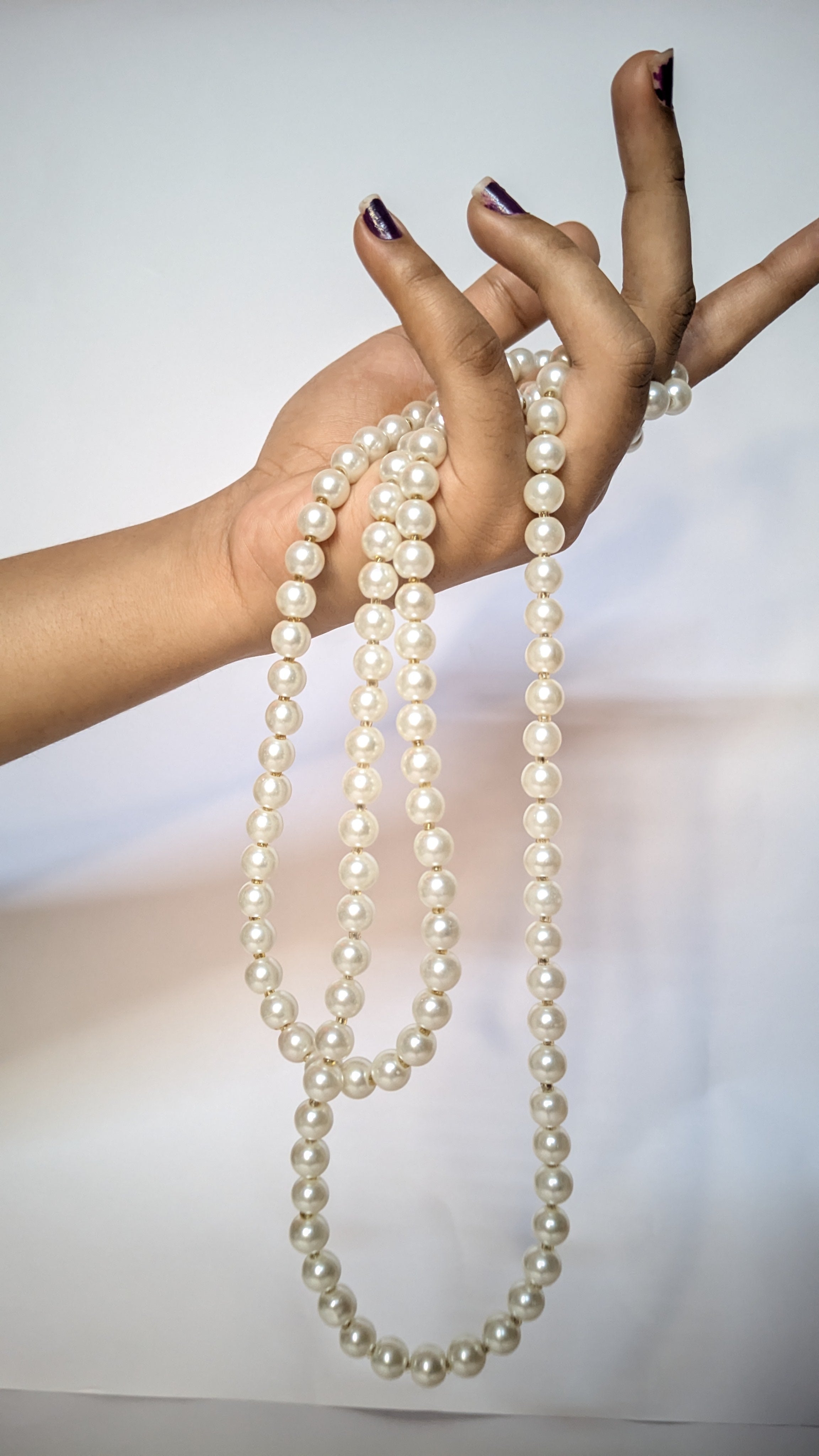 SATI Aesthetics Multilayer Pearl Necklace Set With Earrings  White