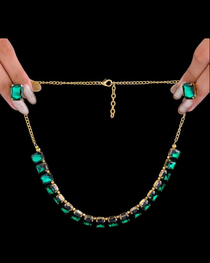 SATI Aesthetics Single-Line Emerald Necklace Set With Earrings Emerald